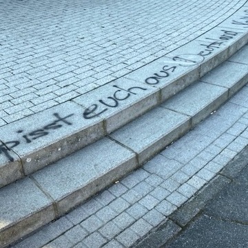 Pflaster Graffiti Vorher